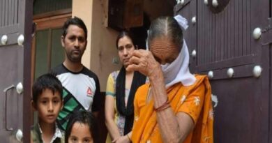 मुख्यमंत्री योगी आदित्यनाथ की मौसी को अंतिम संस्कार में जाने से रोका।
